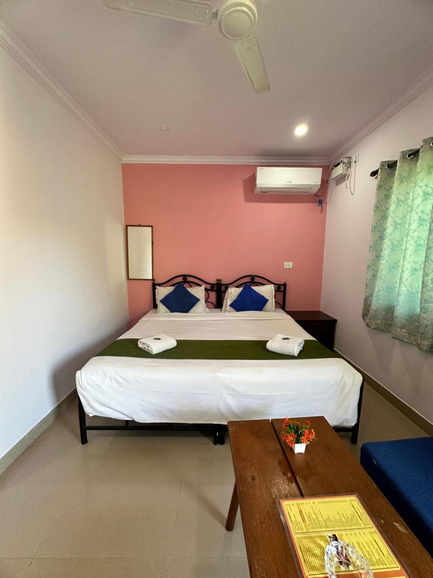 Casa Somanjo Inn Calangute Eksteriør bilde