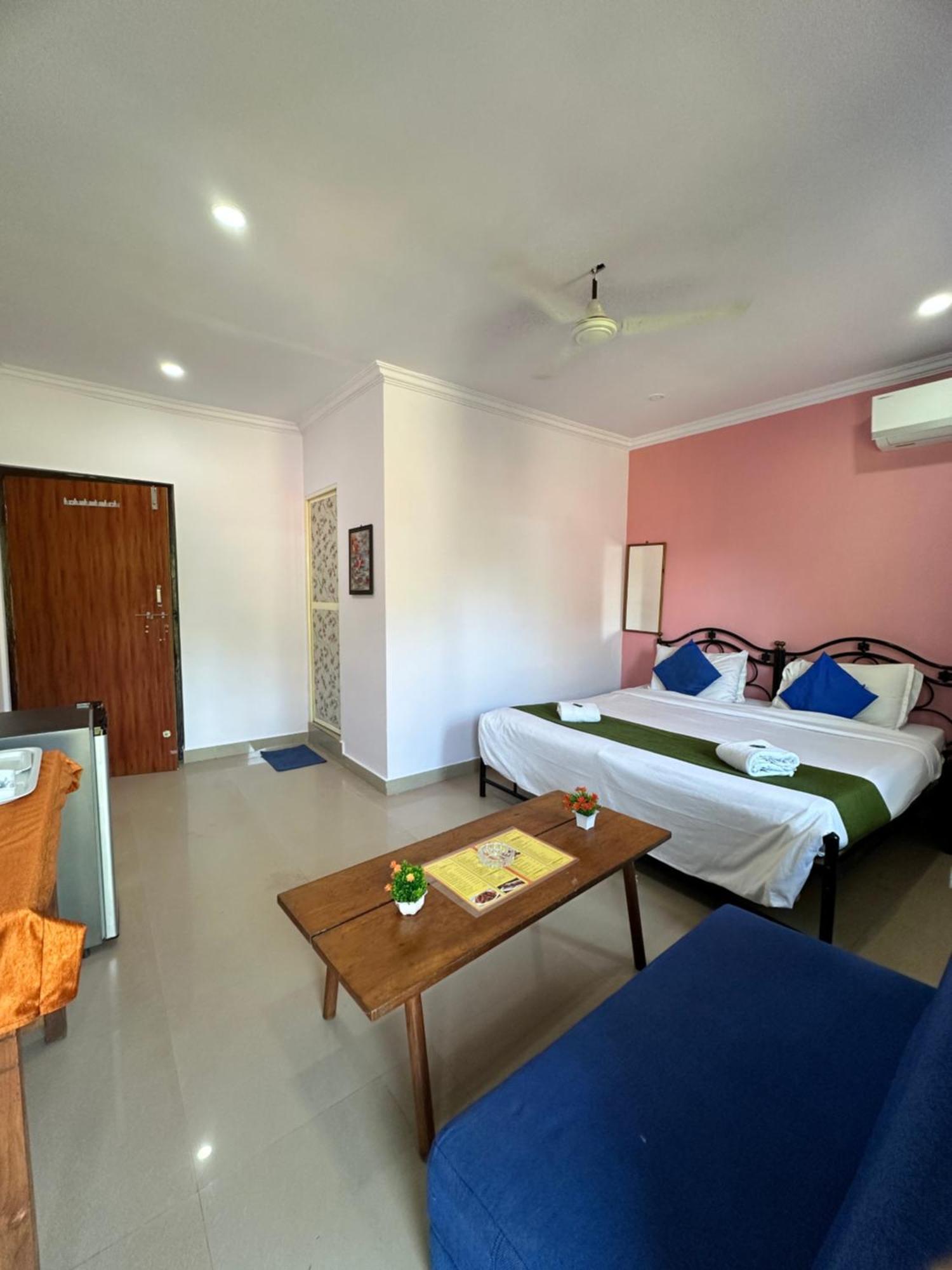 Casa Somanjo Inn Calangute Eksteriør bilde